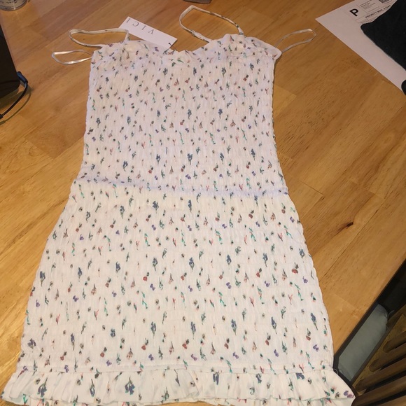 skylar+madison Dresses & Skirts - VICI smocked floral dress